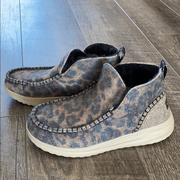Rare Helis Leopard Fleece Shoe | Poshmark